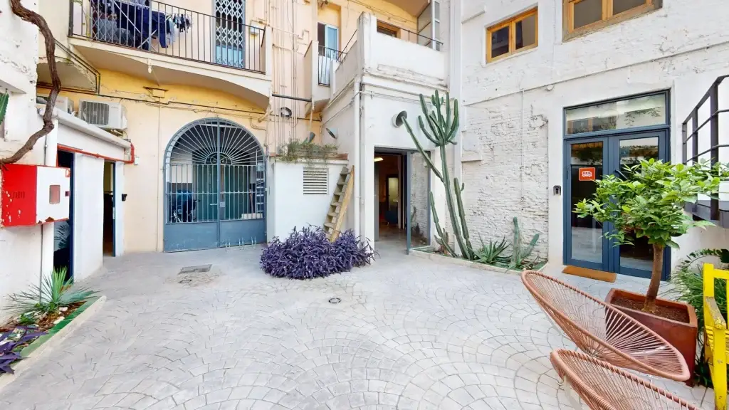 Patio1 3 diputación409